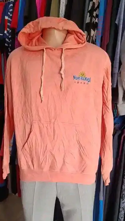 Unique wears — shop logo
