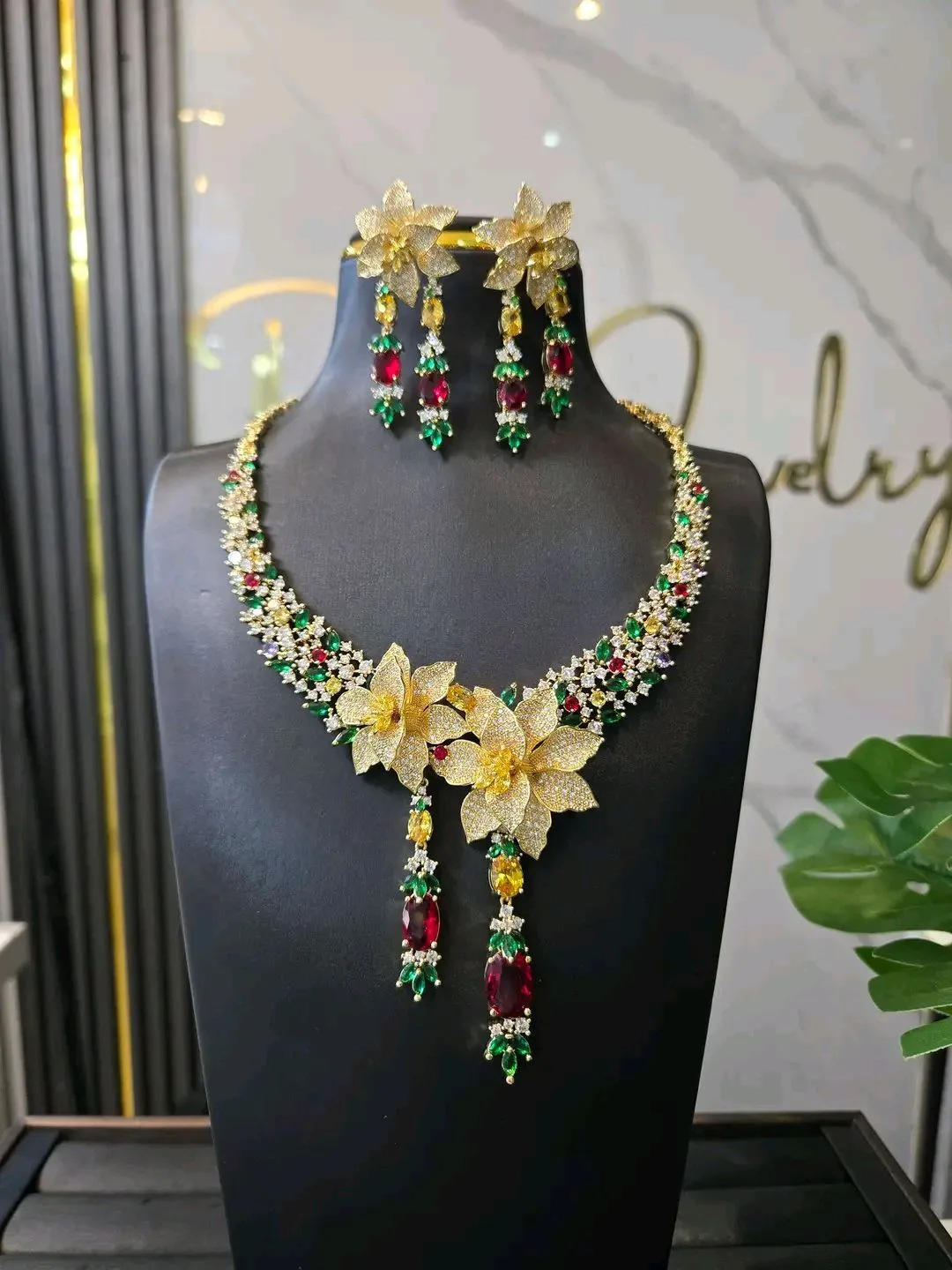 Silvia jewelry — shop logo