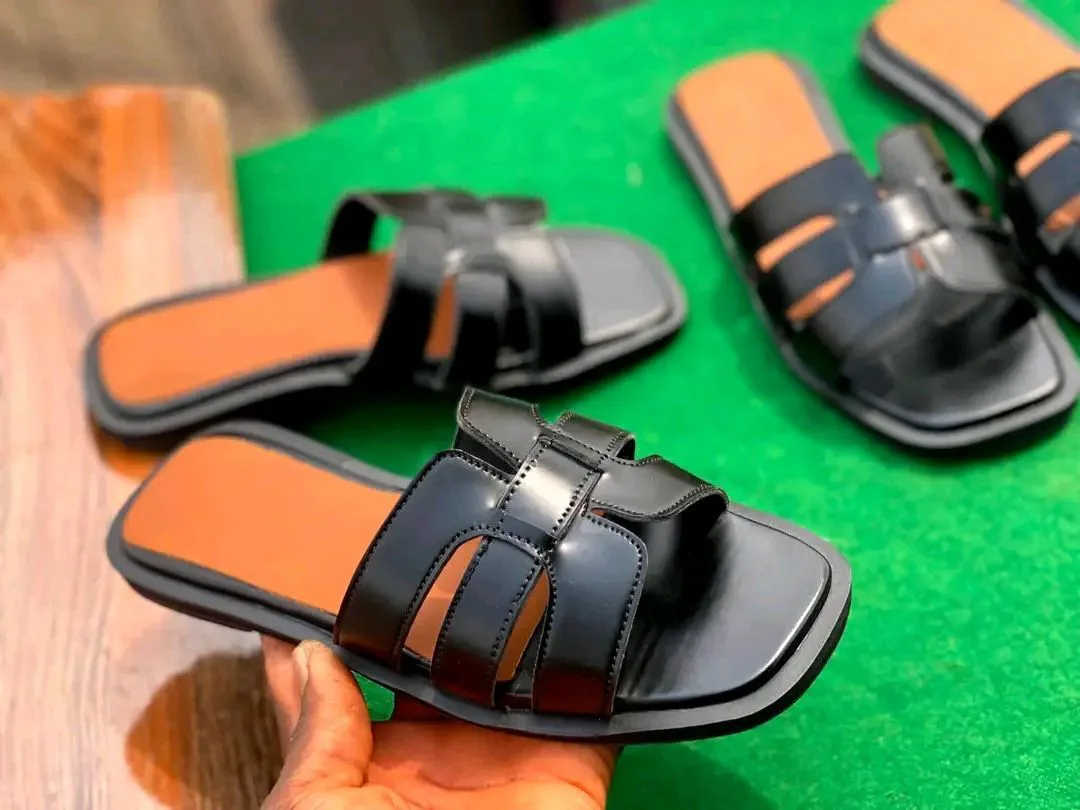 Karim wears — shop logo