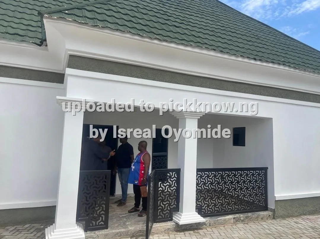 Isreal Oyomide — shop cover photo