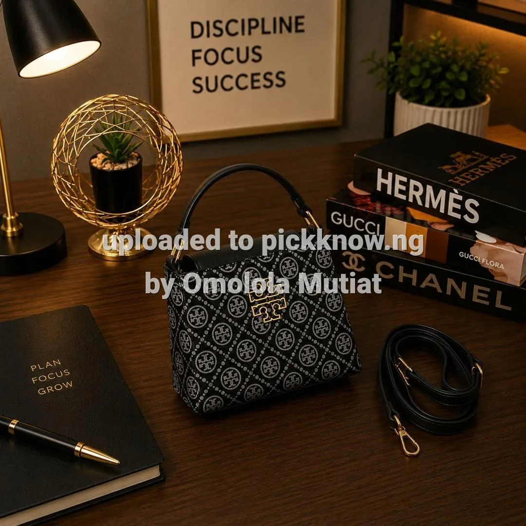 Omolola Mutiat — shop cover photo
