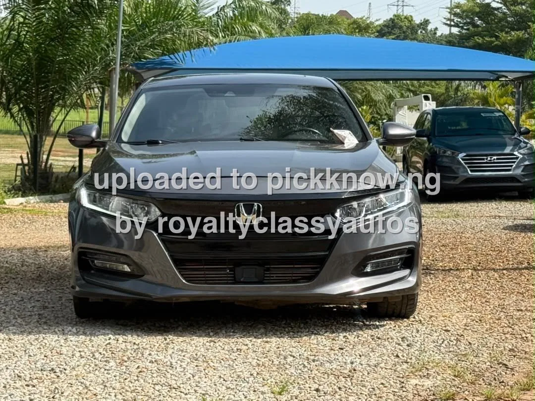 royaltyclassyautos — shop cover photo