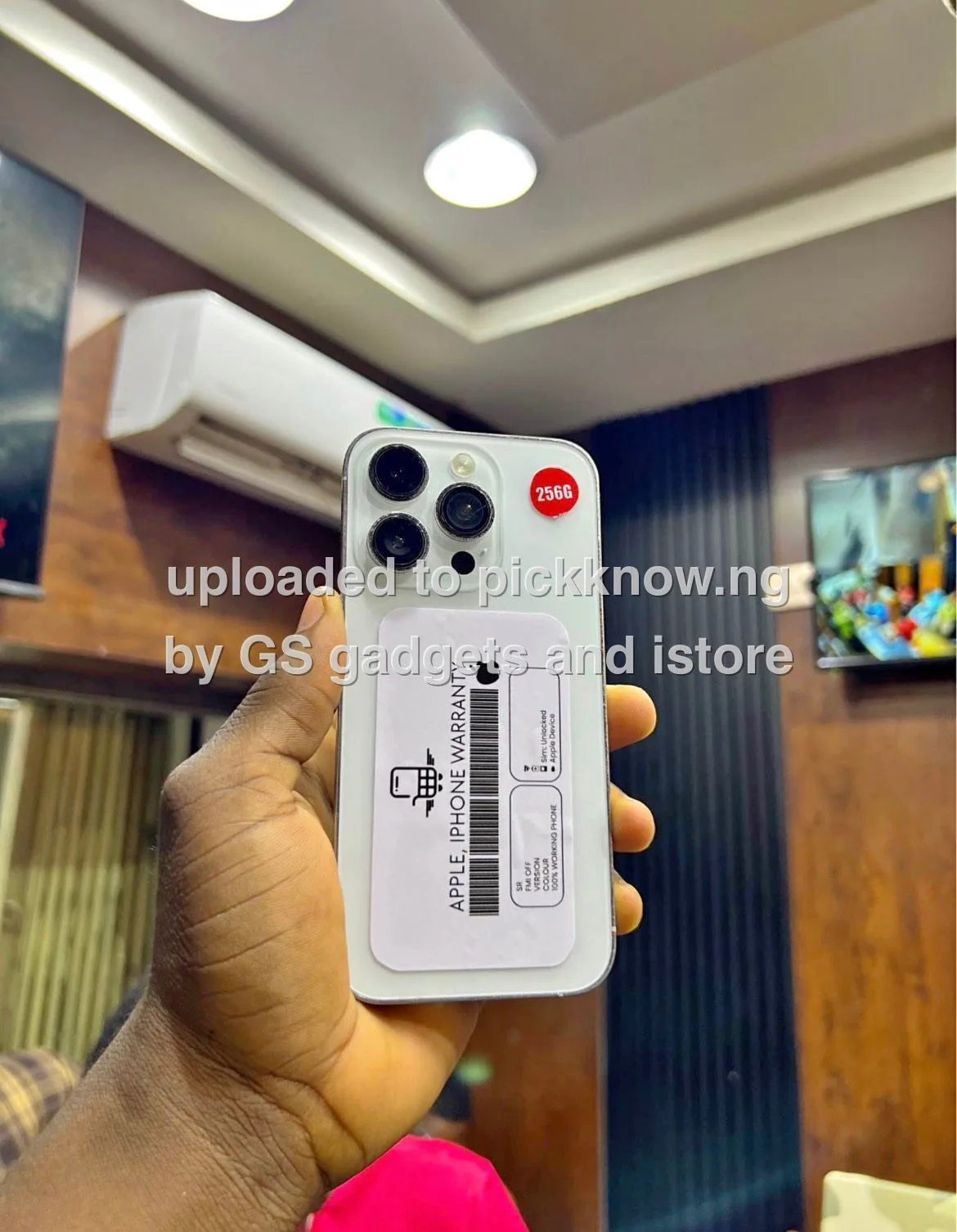GS gadgets and istore — shop cover photo