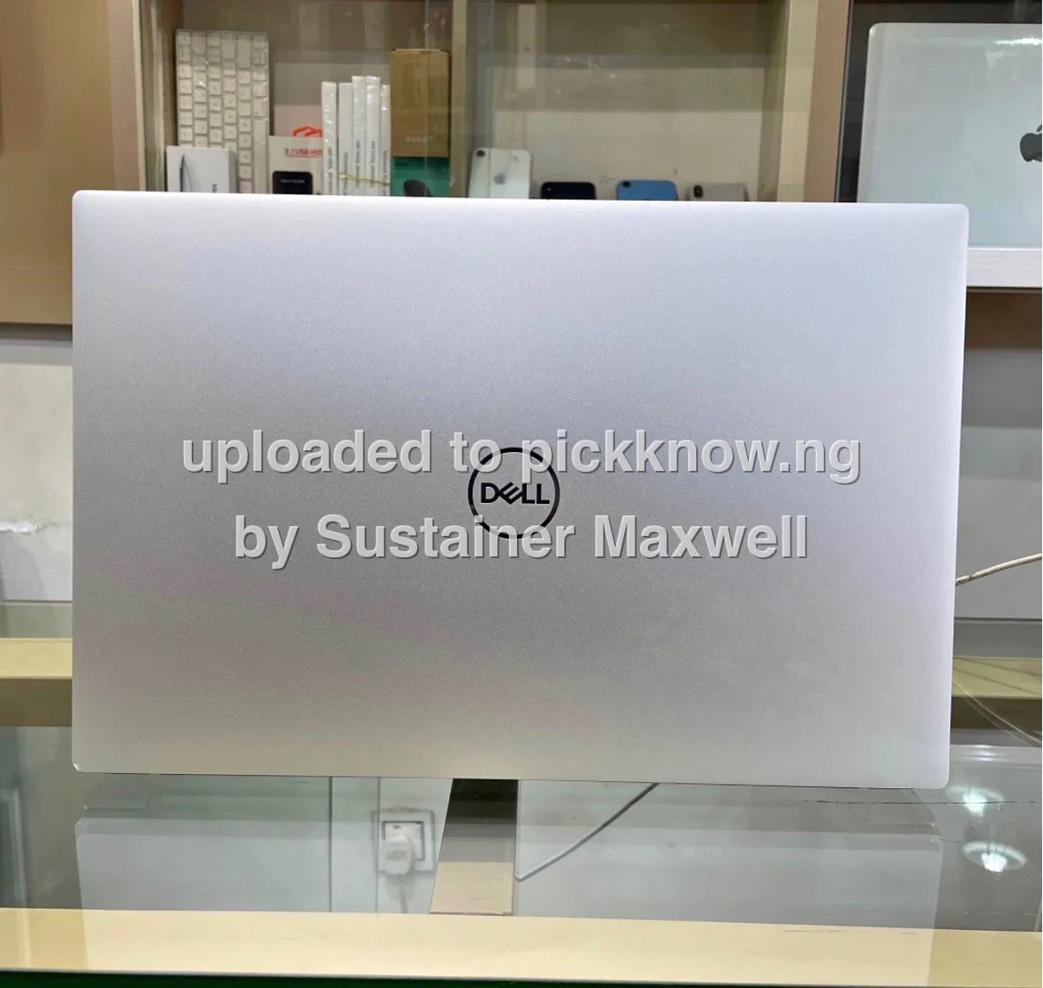 Sustainer Maxwell — shop cover photo